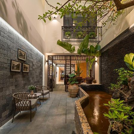 Le Parfum Apartment And Hotel Ханой Экстерьер фото